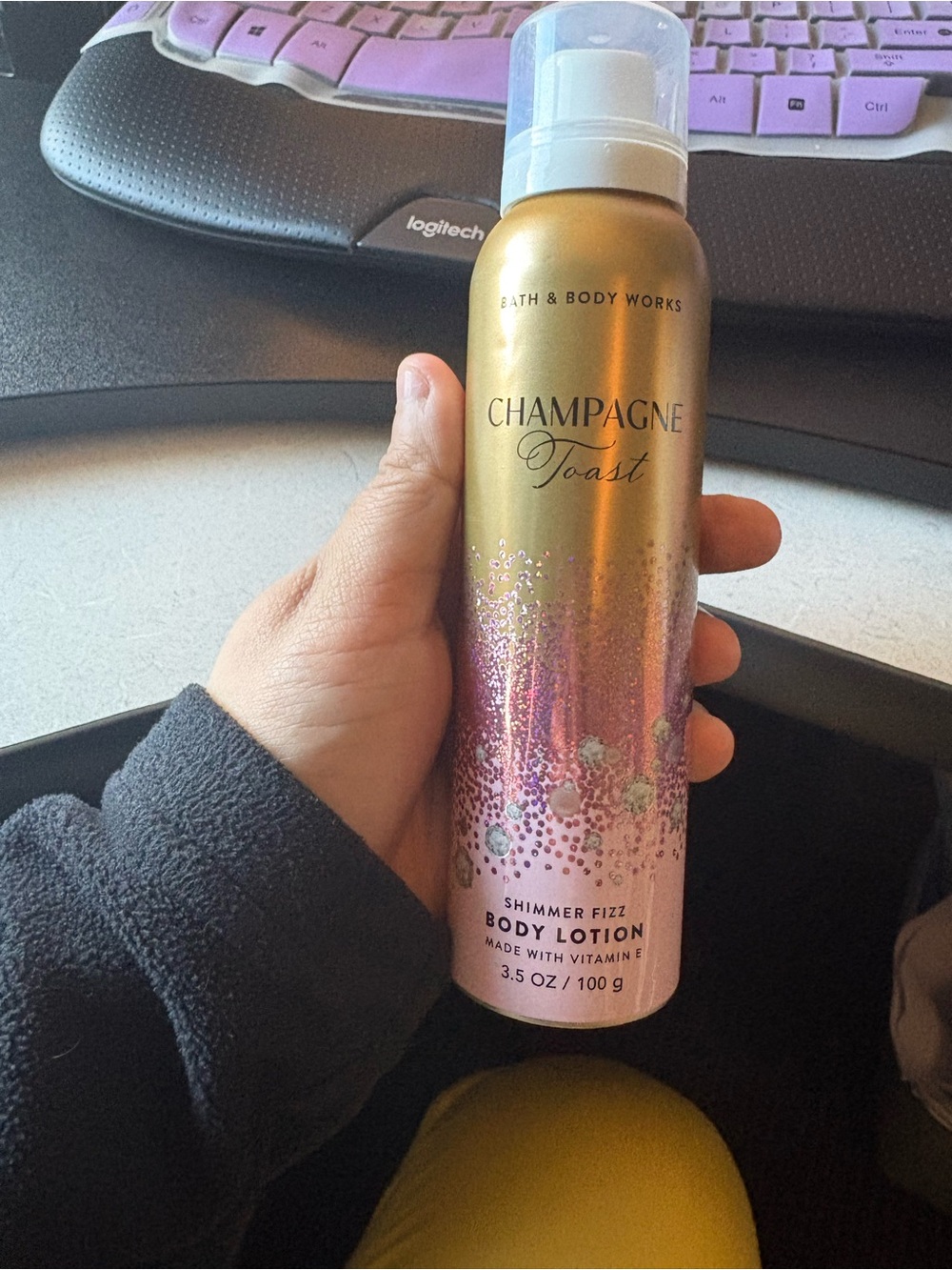 Champagne Toast Shimmer Fizz Body Lotion - Picture 2 of 6